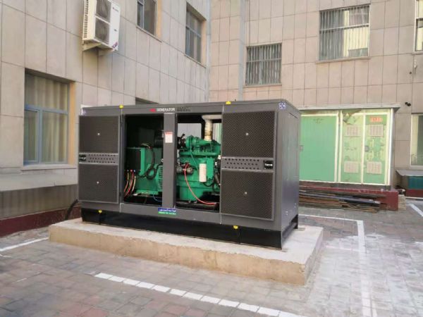 康明斯發(fā)電機(jī)組安裝現(xiàn)場